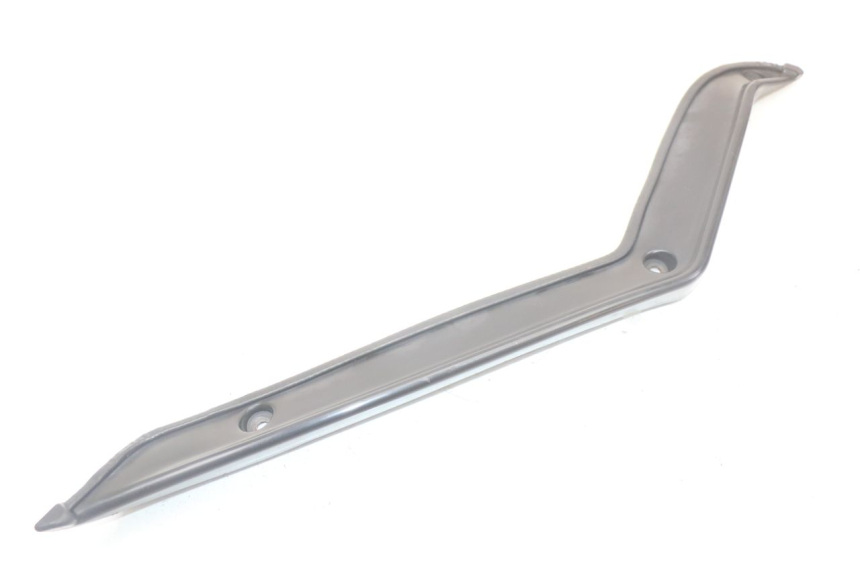 photo de TABLIER INTERIEUR DROIT KAWASAKI GTR 1000 (1994 - 2004) - Autre angle de vue