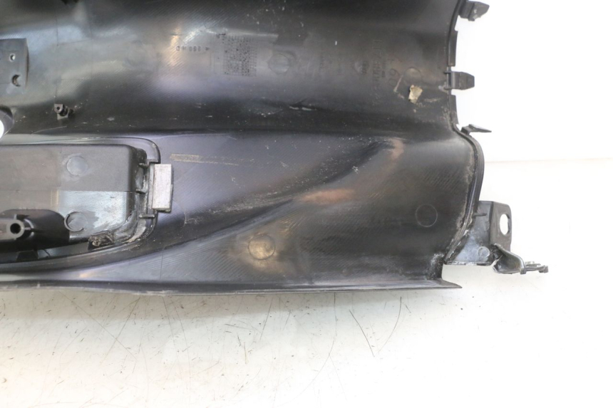 photo de TABLIER INTERIEUR PEUGEOT ELYSTAR 50 (2002 - 2014) - Gros plan technique