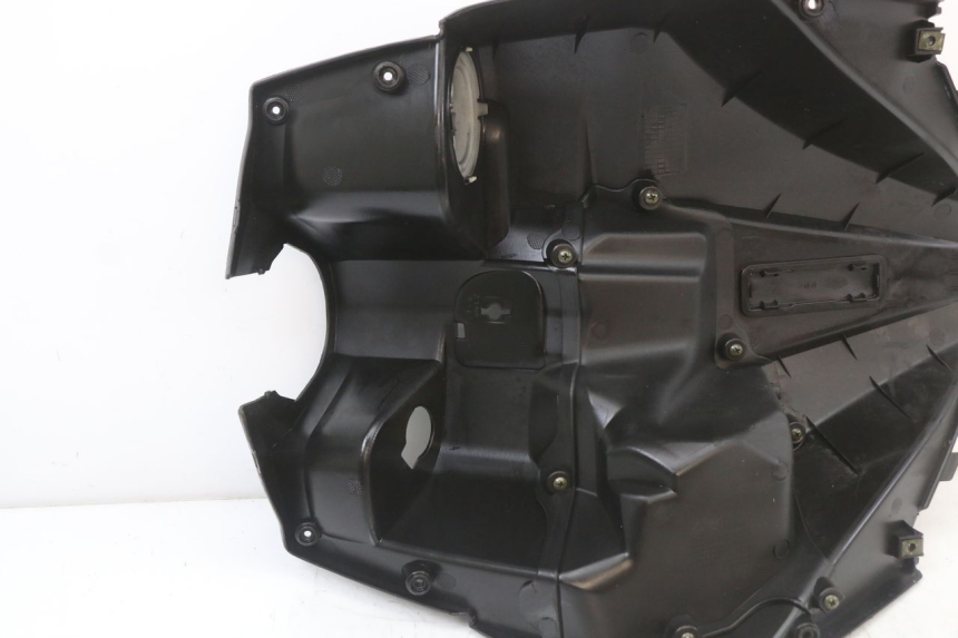 photo de TABLIER INTERIEUR JM MOTORS EVOLIS 4T 50 (2018 - 2022) - Gros plan technique