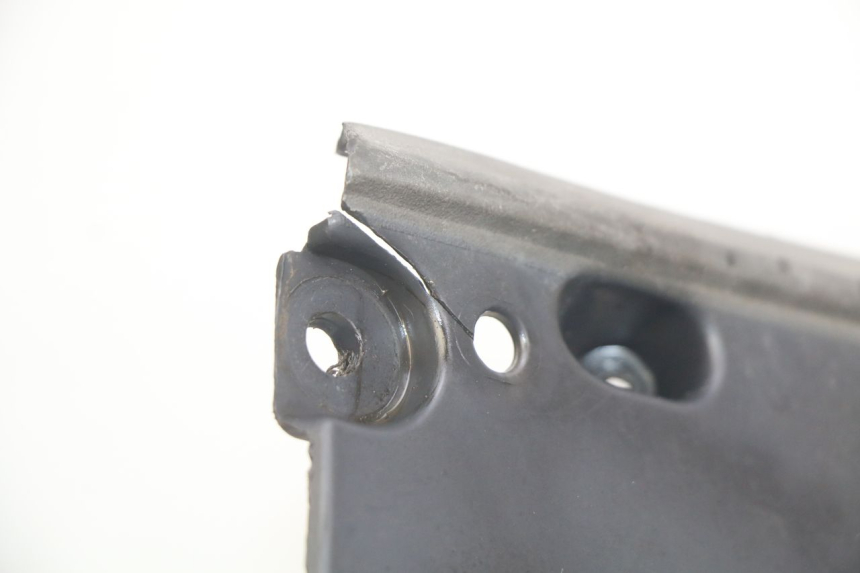 photo de TABLIER INTERIEUR HONDA FES PANTHEON 2T 125 (1998 - 2002) - Détails caractéristiques