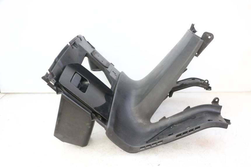 photo de TABLIER INTERIEUR HONDA FES S-WING SWING ABS 125 (2007 - 2015) - Détails caractéristiques