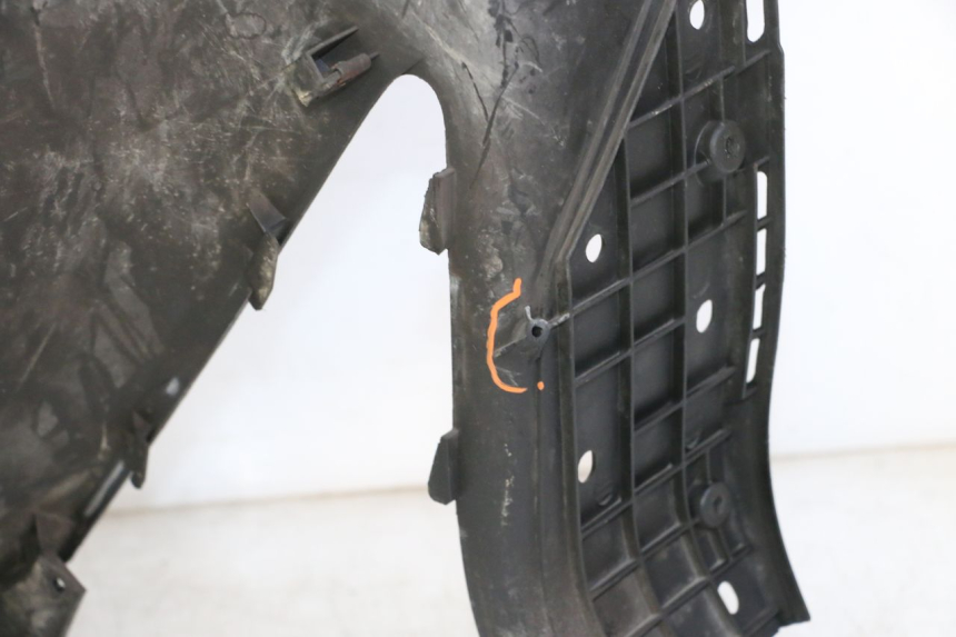 photo de TABLIER INTERIEUR HONDA FES S-WING SWING ABS 125 (2007 - 2015) - Vue rapprochée