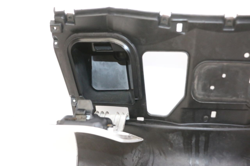 photo de TABLIER INTERIEUR HONDA FES S-WING SWING ABS 125 (2007 - 2015) - Vue d’ensemble