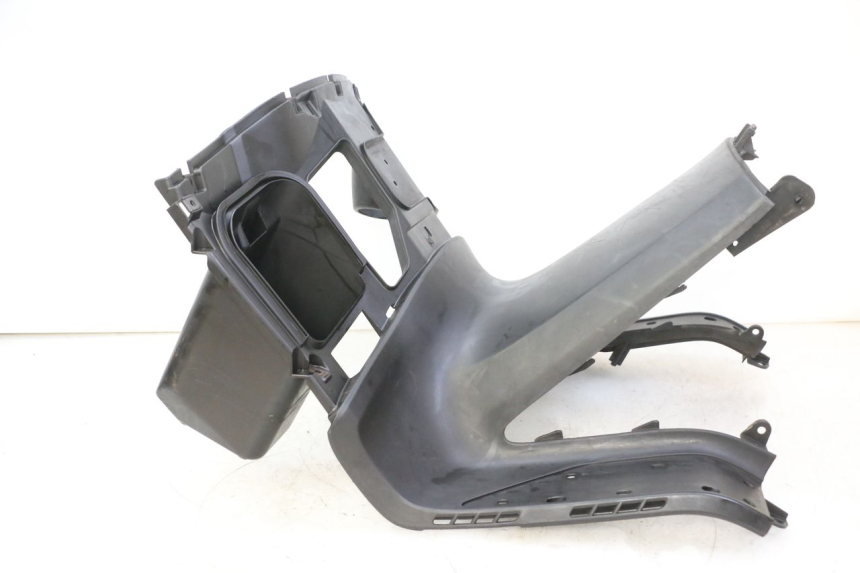 photo de TABLIER INTERIEUR HONDA FES S-WING SWING ABS 125 (2007 - 2015) - État de surface