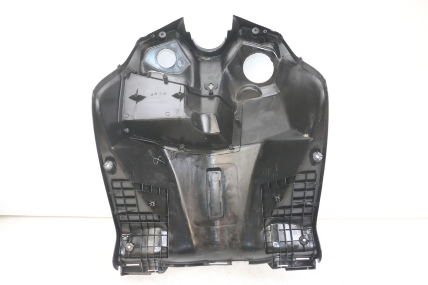 photo de TABLIER INTERIEUR MBK FLAME X 125 (2004 - 2007) - Gros plan technique