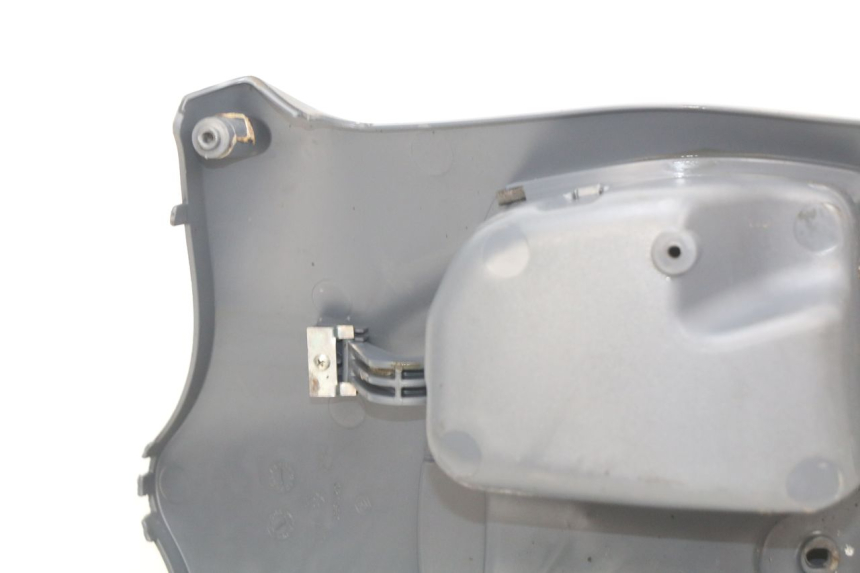 photo de TABLIER INTERIEUR PIAGGIO FLY 100 (2006 - 2010) - État de surface