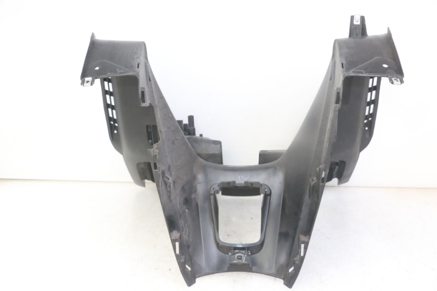 photo de TABLIER INTERIEUR HONDA FORZA ABS 300 (2013 - 2017) - Points de fixation