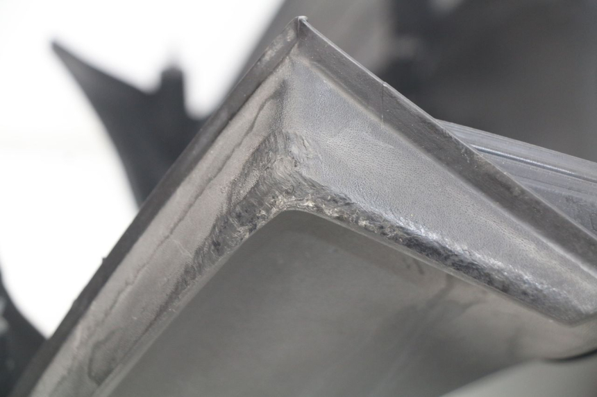 photo de TABLIER INTERIEUR PEUGEOT GEOPOLIS 400 (2007 - 2013) - Autre angle de vue