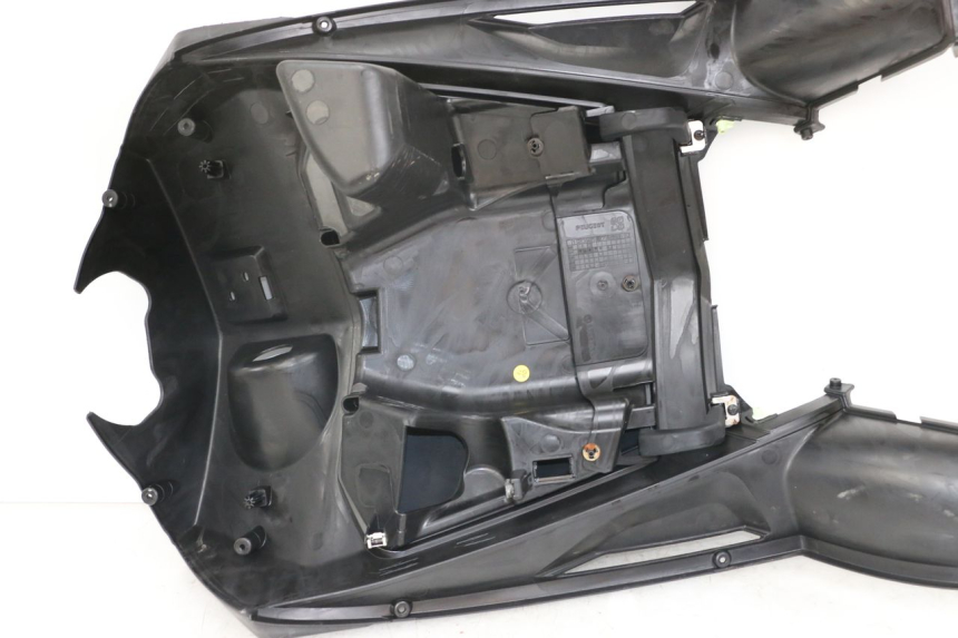 photo de TABLIER INTERIEUR PEUGEOT GEOPOLIS RS 125 (2007 - 2009) - Détail de la pièce