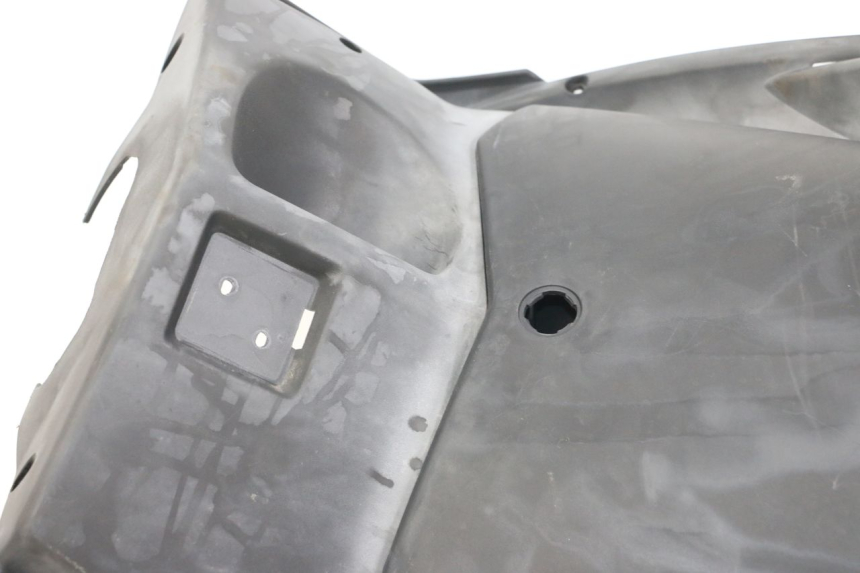 photo de TABLIER INTERIEUR PEUGEOT GEOPOLIS RS 125 (2007 - 2009) - Détails caractéristiques