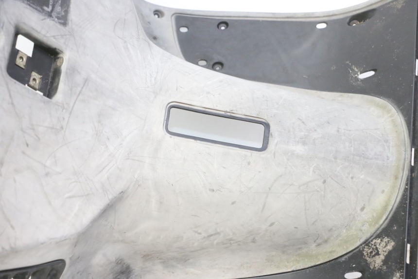 photo de TABLIER INTERIEUR KYMCO GRAND DINK 125 (2008 - 2014) - Focus structure