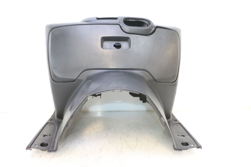 photo de TABLIER INTERIEUR SYM GTS EVO 125 (2009 - 2013) - Zoom état d’usage