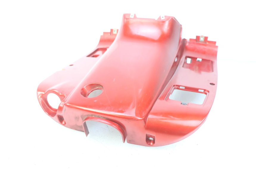 photo de TABLIER INTERIEUR PIAGGIO HEXAGON 2T 125 (1994 - 1998) - Gros plan technique