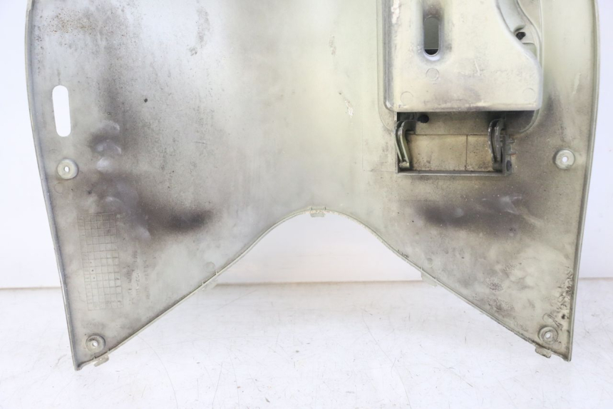 photo de TABLIER INTERIEUR HONDA NES AROBASE 125 (2000 - 2003) - Vue d’ensemble