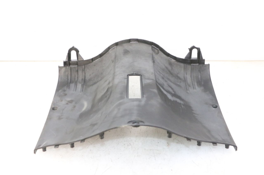 photo de TABLIER INTERIEUR INFERIEUR DAELIM BESBI 125 (2007 - 2008) - Points de fixation