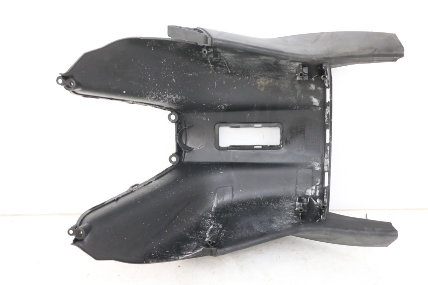 photo de TABLIER INTERIEUR INFERIEUR SYM ORBIT 50 (2008 - 2010) - Autre angle de vue