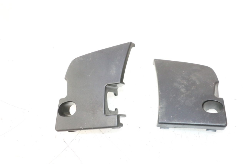 photo de TABLIER INTERIEUR INFERIEUR PIAGGIO VESPA PRIMAVERA 2T 50 (2013 - 2018) - Détail de la pièce