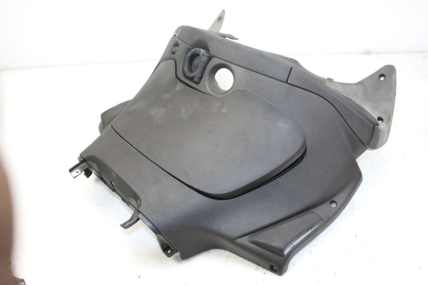 photo de TABLIER INTERIEUR INFERIEUR PIAGGIO X9 EVOLUTION 250 (2003 - 2007) - Zoom état d’usage