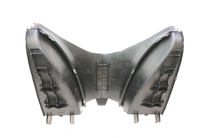 photo de TABLIER INTERIEUR INFERIEUR YAMAHA YP MAJESTY 125 (1998 - 2001) - Autre angle de vue