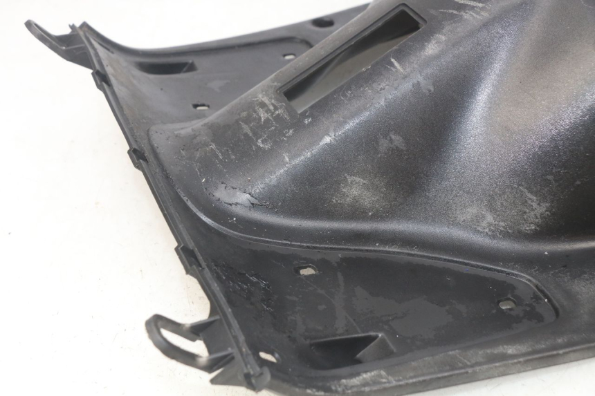 photo de TABLIER INTERIEUR SYM JET EURO X 2T 50 (2003 - 2007) - Points de fixation