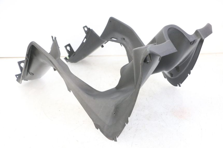 photo de TABLIER INTERIEUR PEUGEOT JET FORCE CARBU 50 (2003 - 2016) - Vue rapprochée