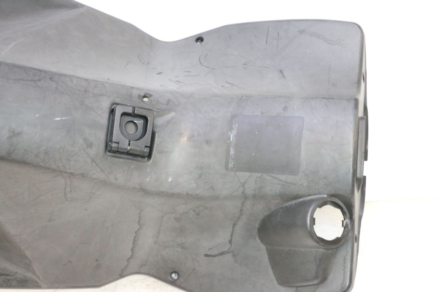 photo de TABLIER INTERIEUR PEUGEOT KISBEE 2T 50 (2010 - 2017) - Points de fixation