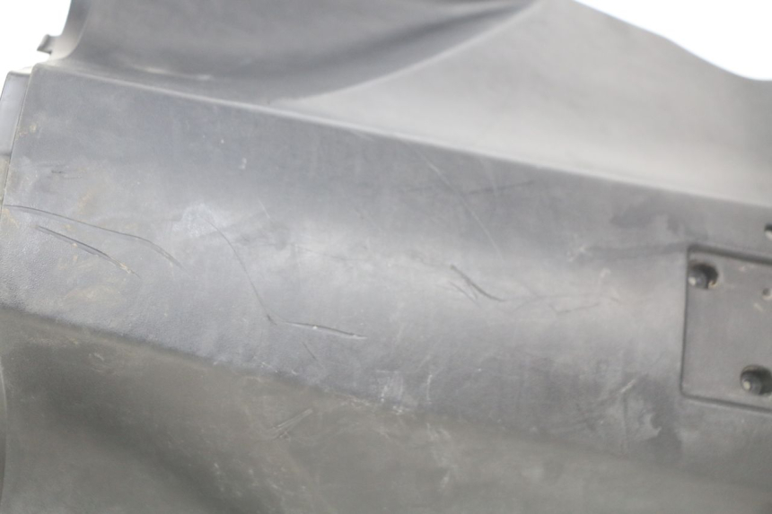 photo de TABLIER INTERIEUR PEUGEOT KISBEE 4T 50 (2010 - 2017) - Gros plan technique