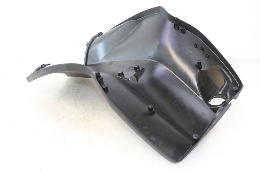 photo de TABLIER INTERIEUR PEUGEOT KISBEE 4T 50 (2023 - 2026) - Gros plan technique