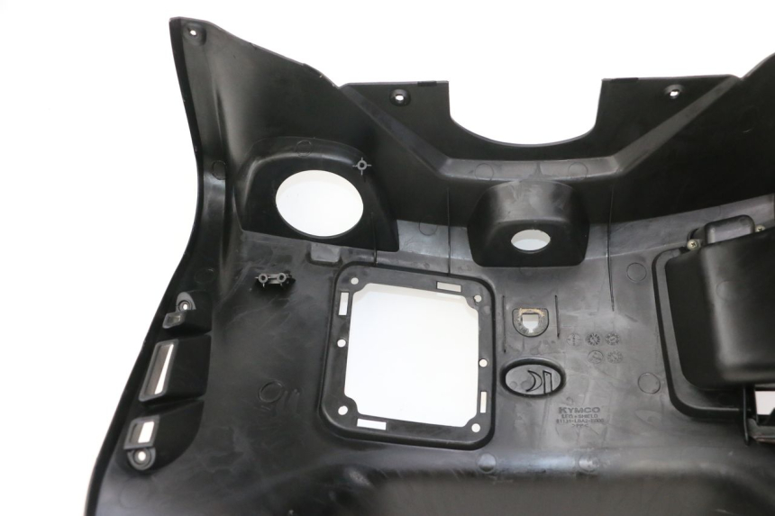 photo de TABLIER INTERIEUR KYMCO XCITING 500 (2007 - 2010) - Autre angle de vue