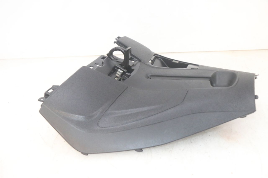 photo de TABLIER INTERIEUR PIAGGIO MP3 HPE 300 (2019 - 2026) - Pièce contrôlée