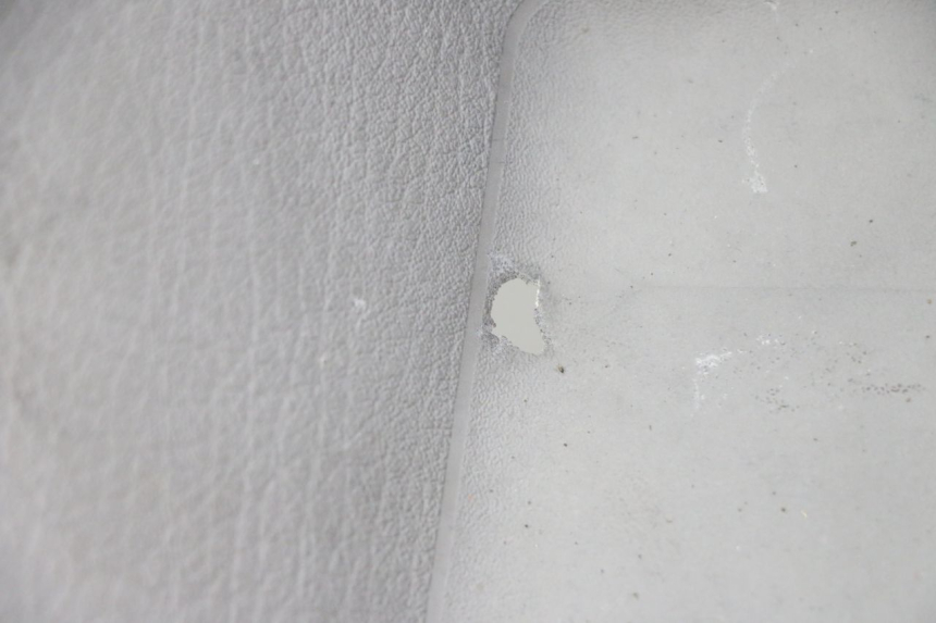 photo de TABLIER INTERIEUR PIAGGIO MP3 RL 250 (2006 - 2010) - Vue rapprochée