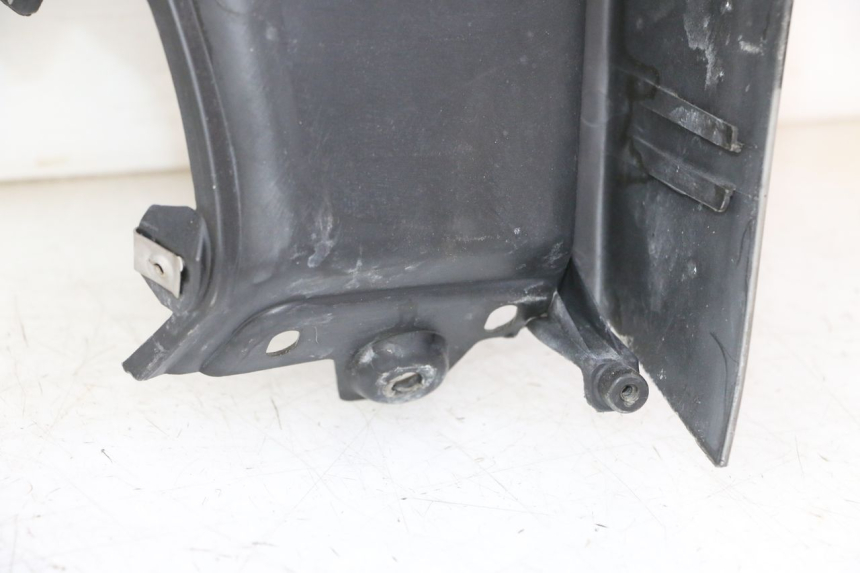 photo de TABLIER INTERIEUR PIAGGIO MP3 RL 250 (2006 - 2010) - Autre angle de vue