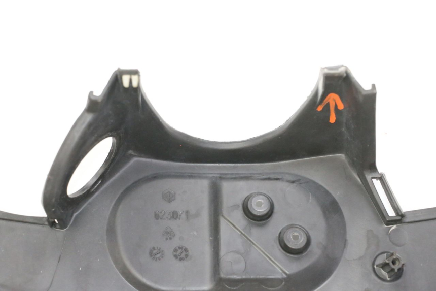 photo de TABLIER INTERIEUR PIAGGIO MP3 RL 250 (2006 - 2010) - Vue d’ensemble