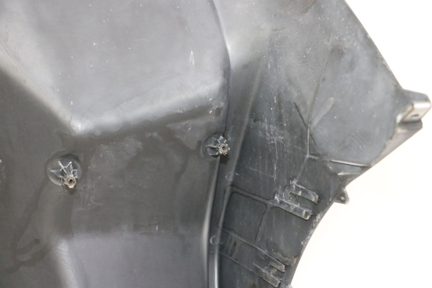 photo de TABLIER INTERIEUR PIAGGIO MP3 RL 250 (2006 - 2010) - Points de fixation