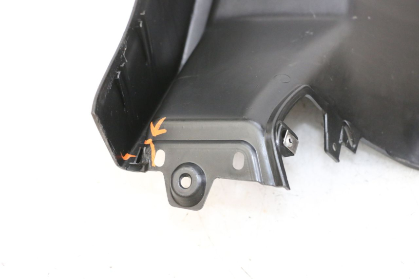 photo de TABLIER INTERIEUR PIAGGIO MP3 500 (2016 - 2018) - Autre angle de vue