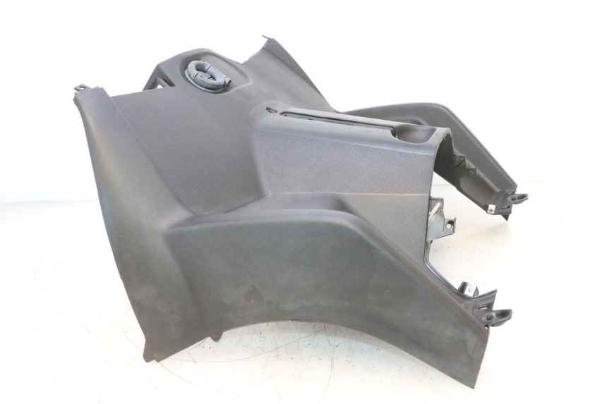 photo de TABLIER INTERIEUR PIAGGIO MP3 RL 250 (2006 - 2010) - Détails caractéristiques