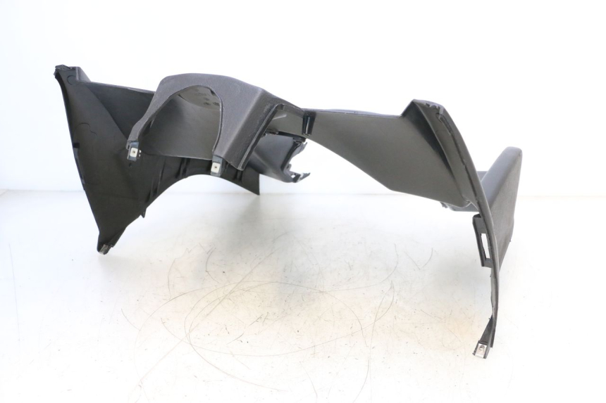 photo de TABLIER INTERIEUR PIAGGIO MP3 RL 250 (2006 - 2010) - Zoom composants