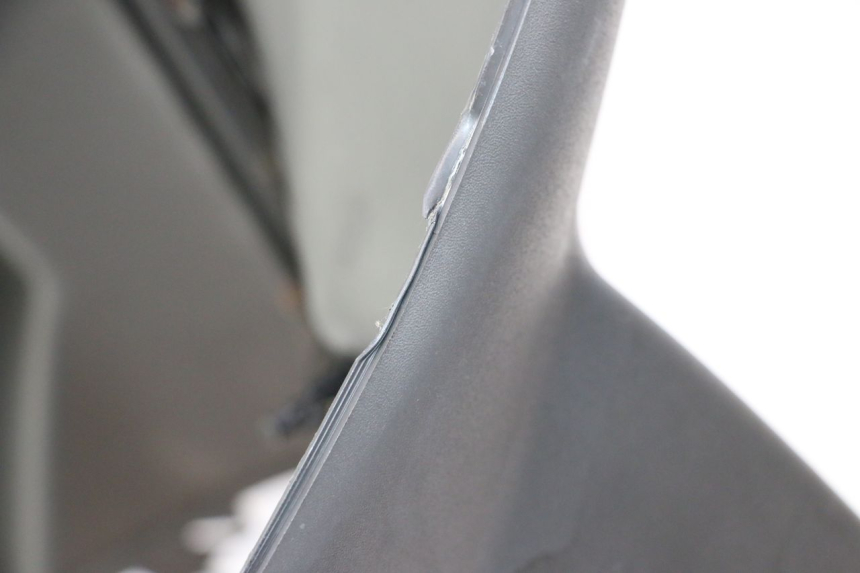 photo de TABLIER INTERIEUR PIAGGIO MP3 125 (2006 - 2014) - Zoom état d’usage