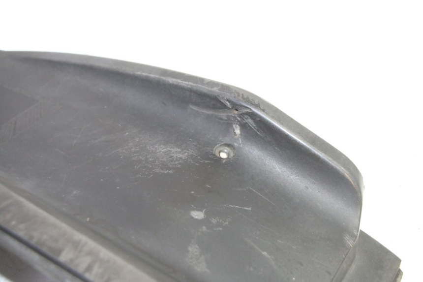 photo de TABLIER INTERIEUR PIAGGIO NEW TYPHOON 50 (2010 - 2017) - Gros plan technique