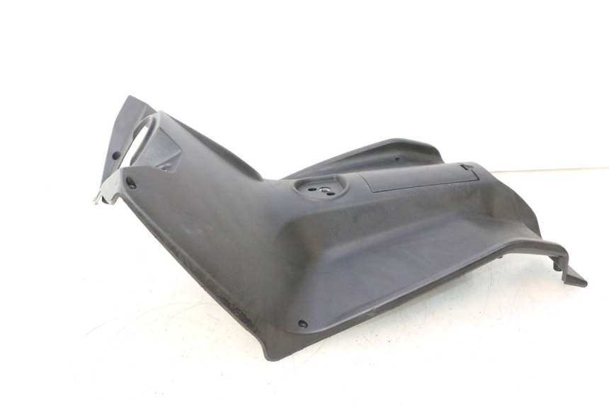 photo de TABLIER INTERIEUR PIAGGIO NEW TYPHOON 50 (2018 - 2021) - Points de fixation