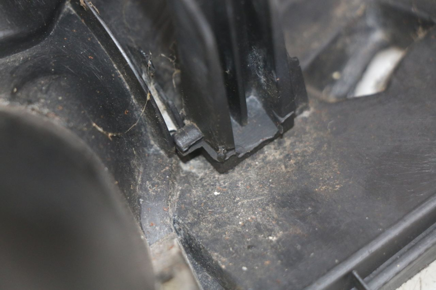 photo de TABLIER INTERIEUR SELECT UP OCTALIS 125 (2007 - 2012) - Gros plan technique