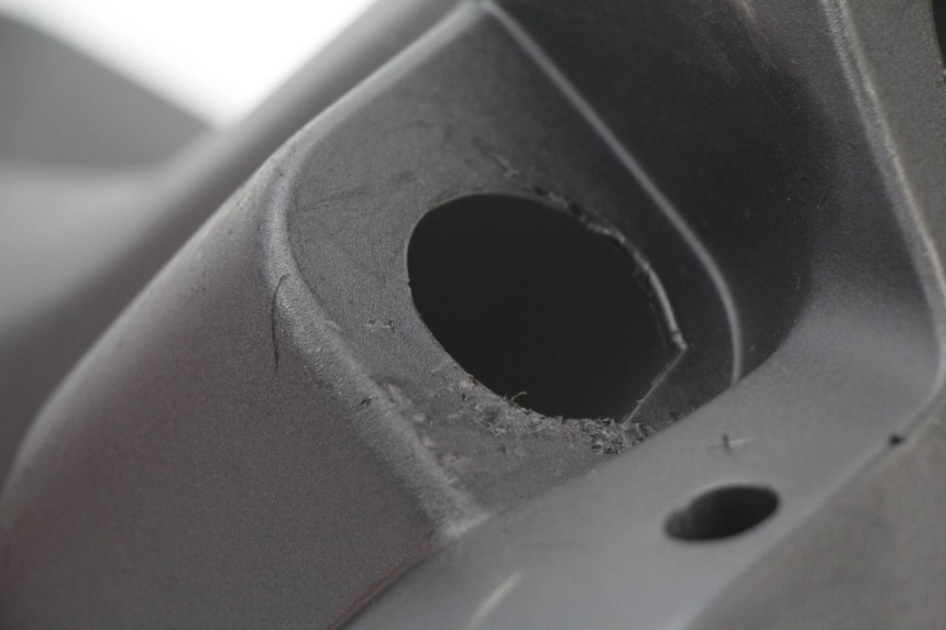 photo de TABLIER INTERIEUR SYM ORBIT 2 TS 2T 50 (2011 - 2016) - Gros plan technique