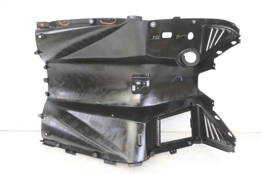 photo de TABLIER INTERIEUR PEUGEOT CITYSTAR 2T 50 (2018 - 2021) - Gros plan technique