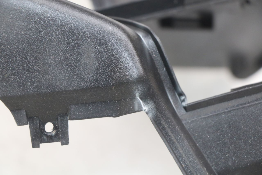 photo de TABLIER INTERIEUR PEUGEOT SATELIS 125 (2010 - 2012) - Zoom composants