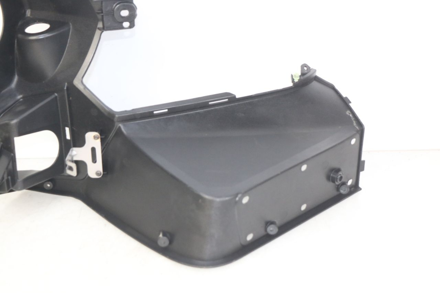 photo de TABLIER INTERIEUR PEUGEOT SATELIS 125 (2010 - 2012) - Zoom état d’usage