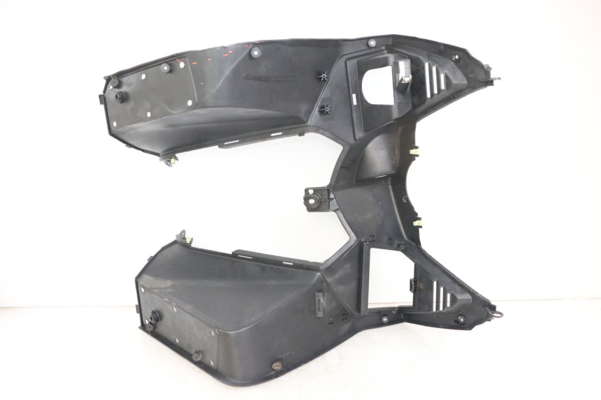 photo de TABLIER INTERIEUR PEUGEOT SATELIS 125 (2006 - 2009) - Détail de la pièce