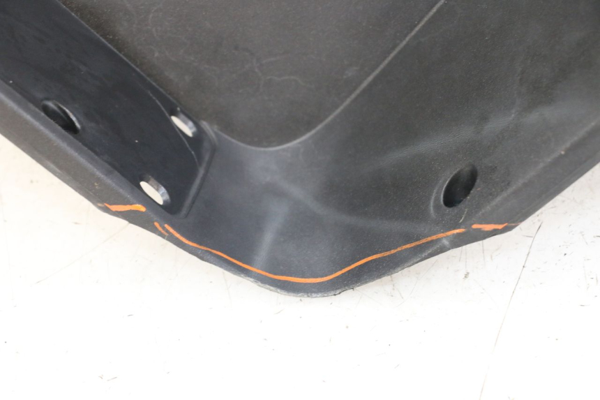 photo de TABLIER INTERIEUR PEUGEOT SATELIS 125 (2006 - 2009) - Zoom composants