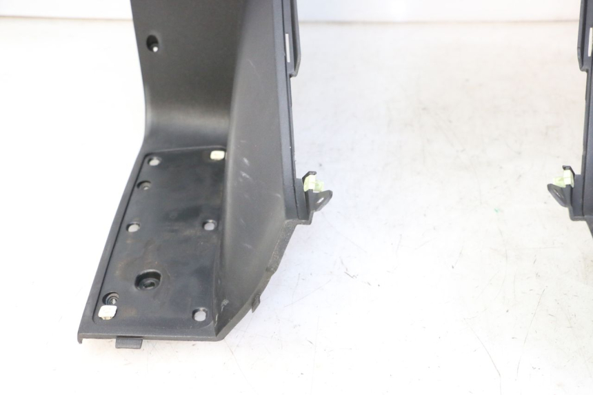 photo de TABLIER INTERIEUR PEUGEOT SATELIS 125 (2013 - 2018) - Zoom qualité