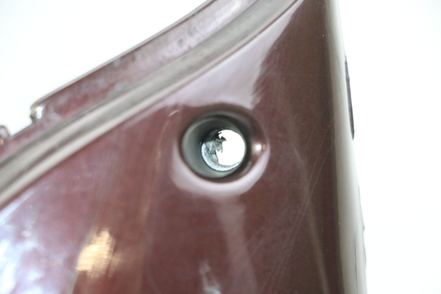 photo de TABLIER INTERIEUR APRILIA SCARABEO GT TOURING 125 (1999 - 2005) - Détail de la pièce