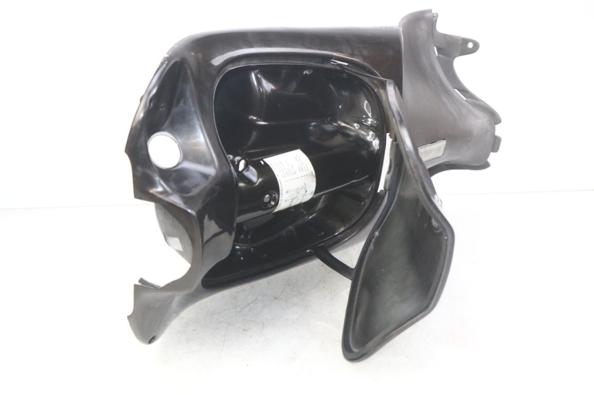 photo de TABLIER INTERIEUR APRILIA SCARABEO 100 (2003 - 2012) - Détail de la pièce